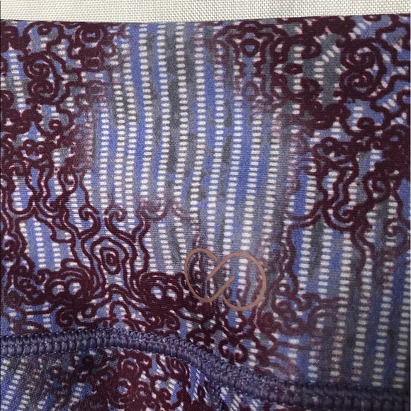 CALIA Essentials Printed Zipper Pocket Aged Culture High Waisted Legging - Picture 10 of 14